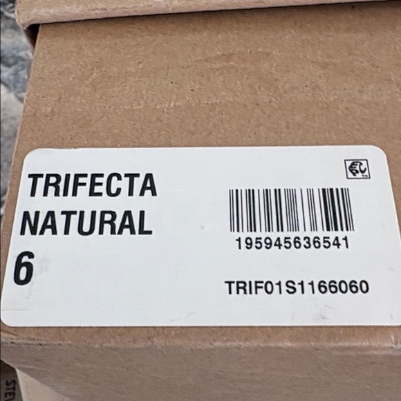 Steve Madden Cream Patent Loafers with Silver Bit - Picture 2 of 11